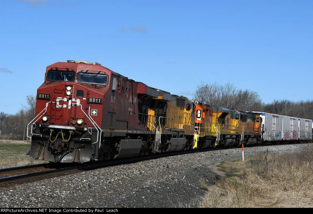 Eastbound manifest comes around the curve